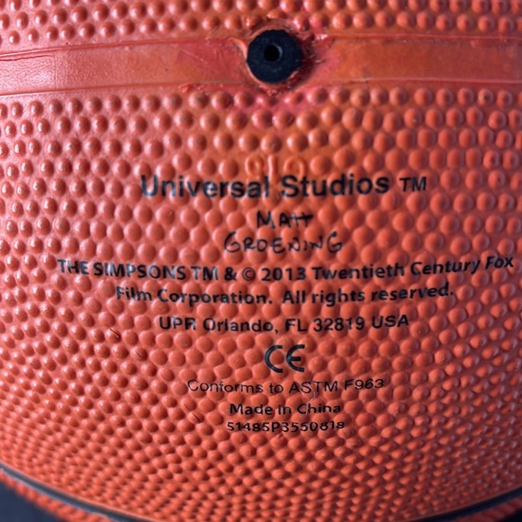 Universal Studios Simpsons Basketball - Picture 4 of 4